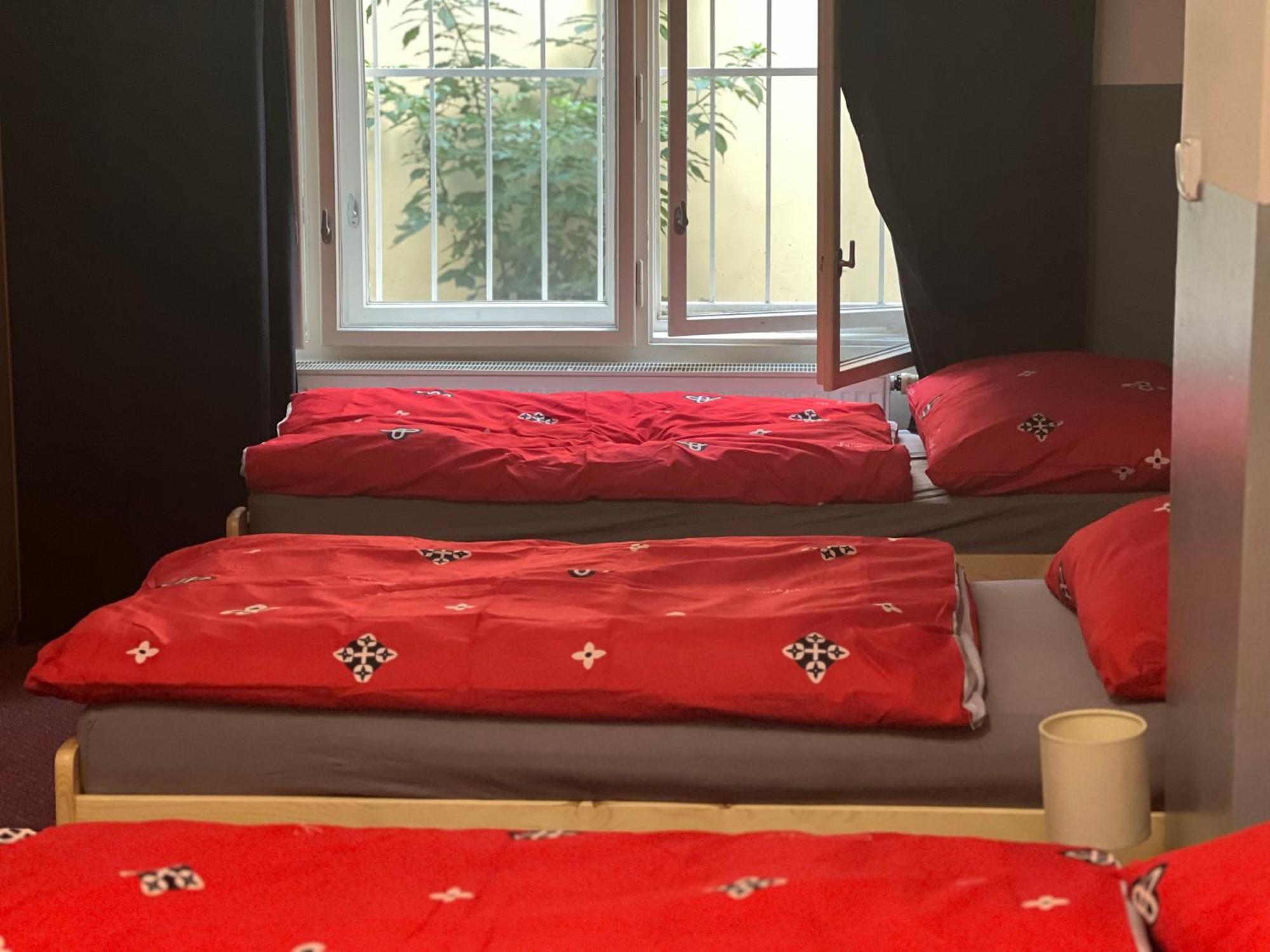 Apartment Moon Прага Экстерьер фото