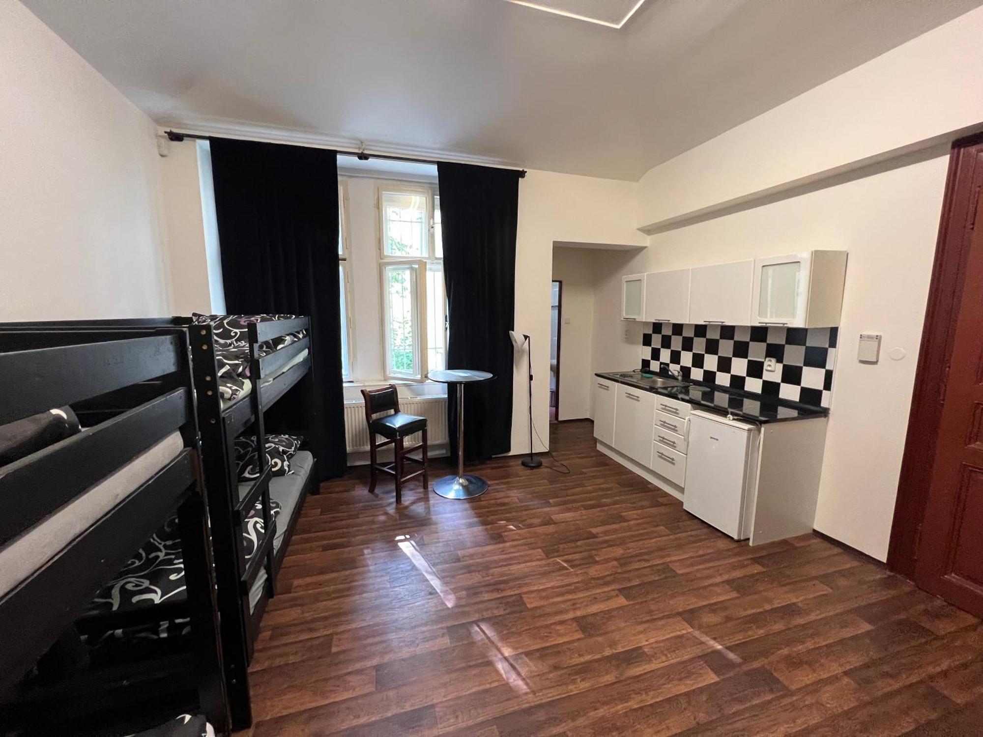 Apartment Moon Прага Экстерьер фото